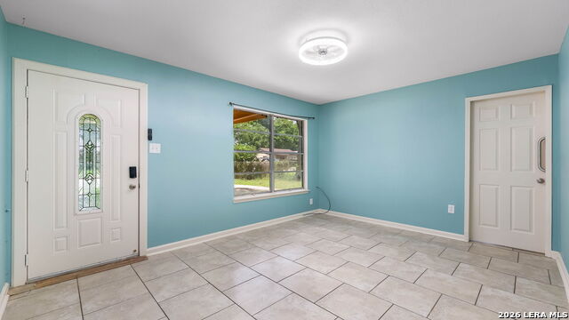 923 Whitman Property Photo 5