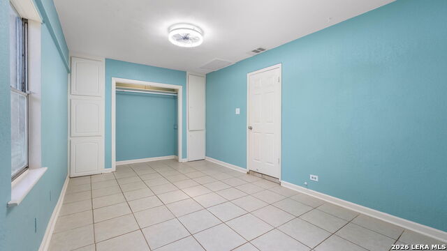 923 Whitman Property Photo 8