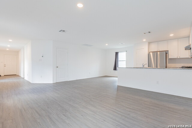 4136 Cove Fls Property Photo 5