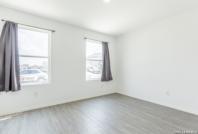 4136 Cove Fls Property Photo 14