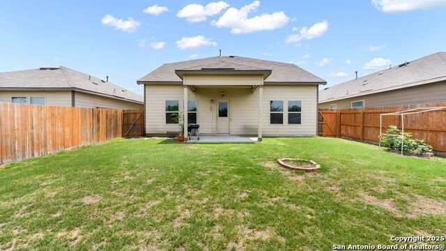 7723 Blue Gulf Dr Property Photo 9