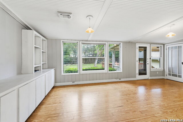 261 E Oakview Pl Property Photo 8