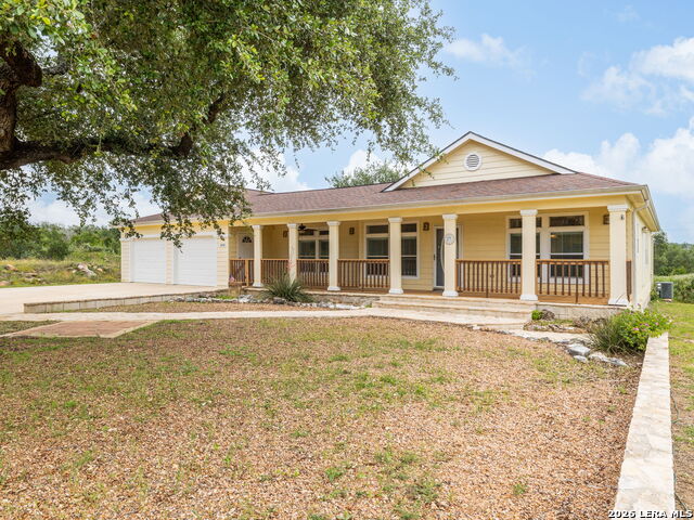 1110 Oakwood Loop Property Photo 1