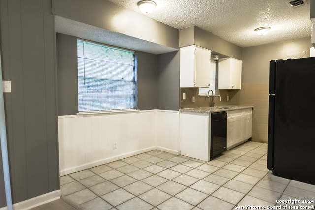 209 Royal Dr Property Photo 7