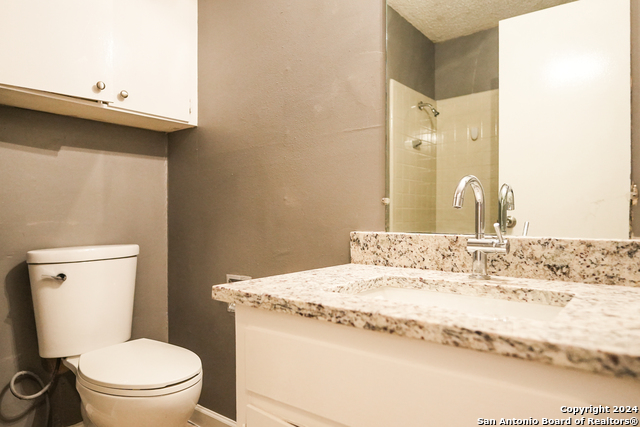 209 Royal Dr Property Photo 11