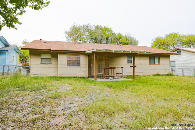 209 Royal Dr Property Photo 14