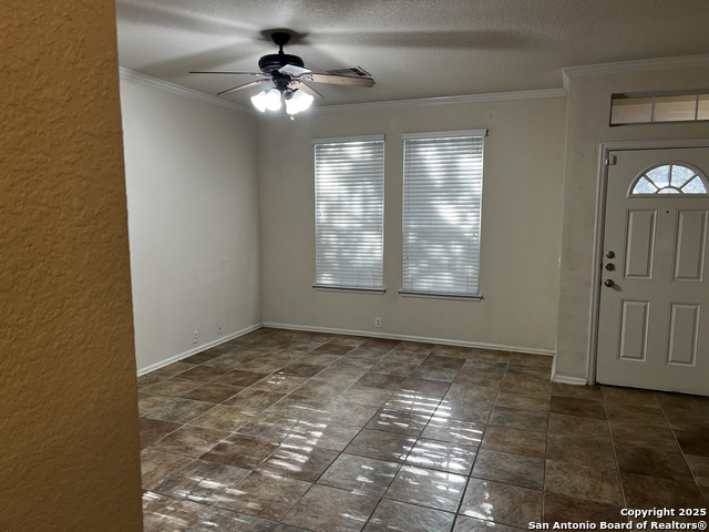 2543 Grayson Circle Property Photo 3