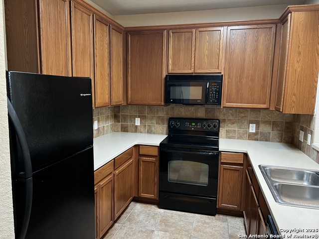 2543 Grayson Circle Property Photo 8