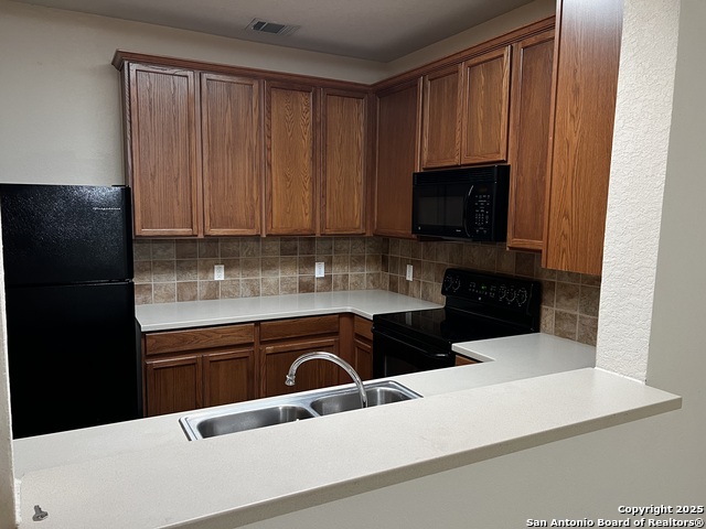2543 Grayson Circle Property Photo 9