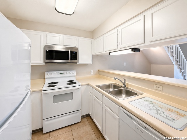 10527 Perrin Beitel Rd Property Photo 7