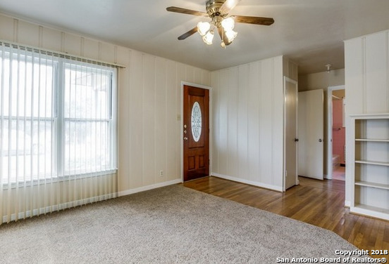 114 Aransas Pass Property Photo 3