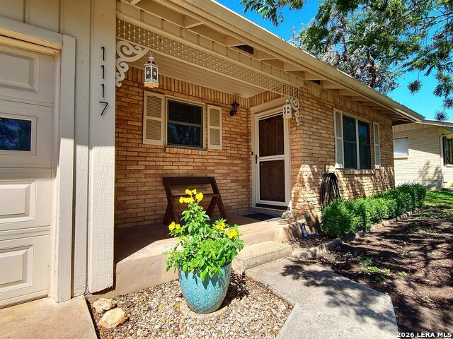 1117 Lake Dr Property Photo 1