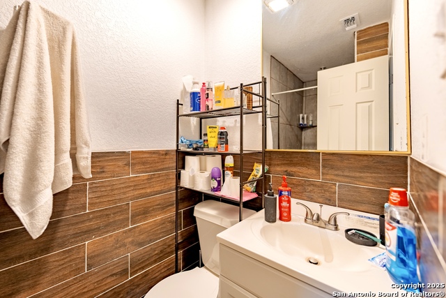 472 County Road 6723 Property Photo 15