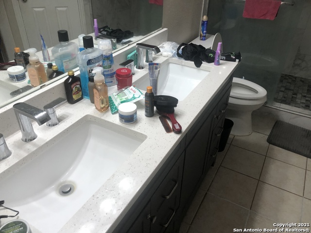 8515 Maple Ridge Dr Property Photo 8