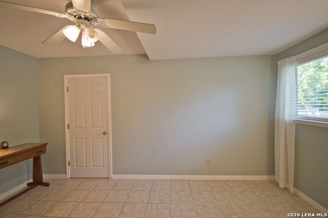 702 E Schubert Property Photo 18
