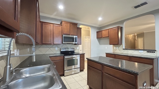 12155 Karnes Way Property Photo 10
