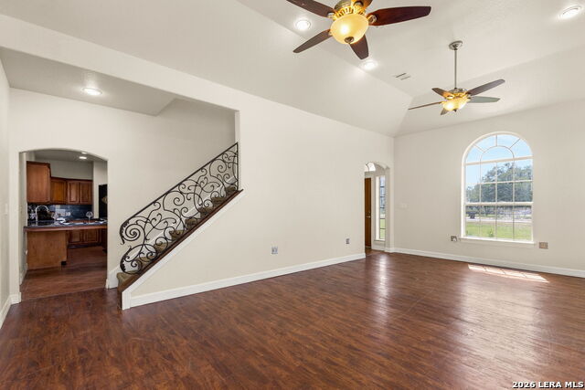 321 Lantana Rdg Property Photo 9
