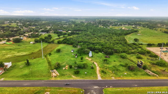 557 10th Property Photo 3