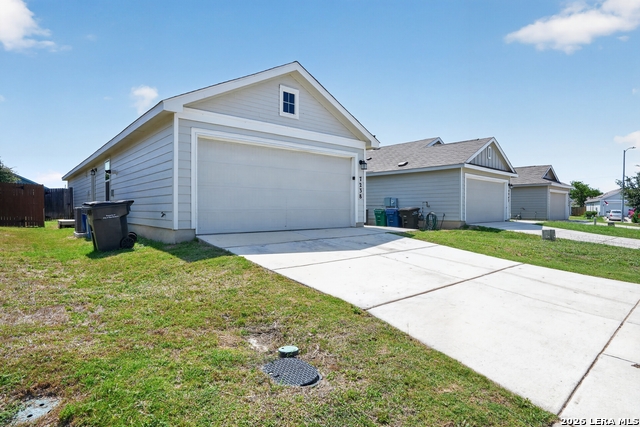 7238 Lincoln Trce Property Photo 3