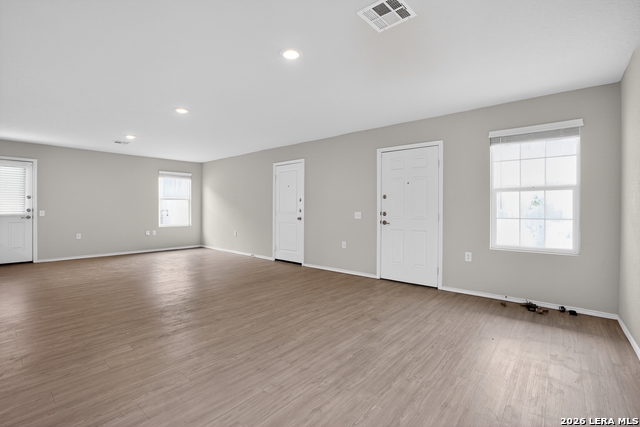 13435 Ashworth Blvd Property Photo 5