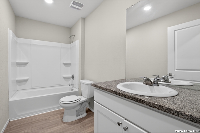 13435 Ashworth Blvd Property Photo 25