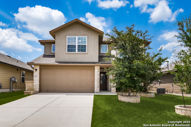 8927 Taylor Grv Property Photo 2