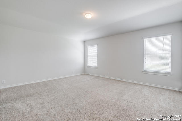 8927 Taylor Grv Property Photo 6
