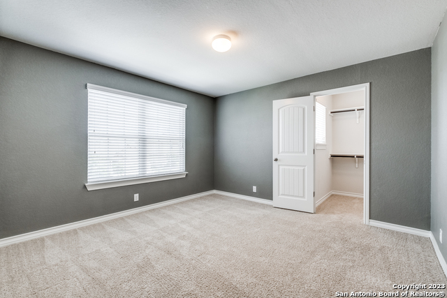8927 Taylor Grv Property Photo 10