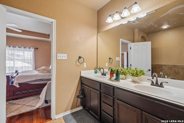 11407 Road Runner Property Photo 24