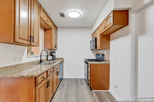 4303 Sunshadow Property Photo 5