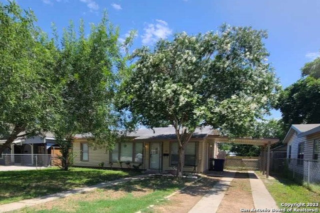 114 Killarney Dr Property Photo 1