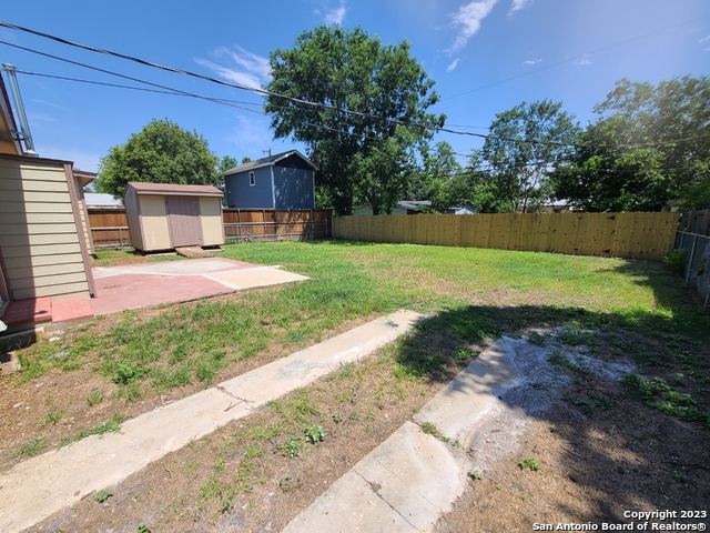 114 Killarney Dr Property Photo 10