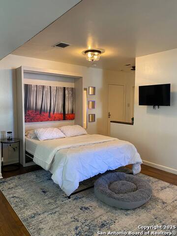 413 9th Property Photo 4