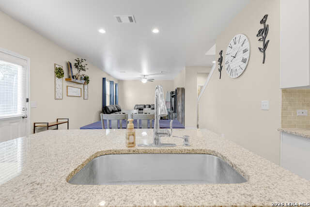 12408 Big Valley Crk Property Photo 14