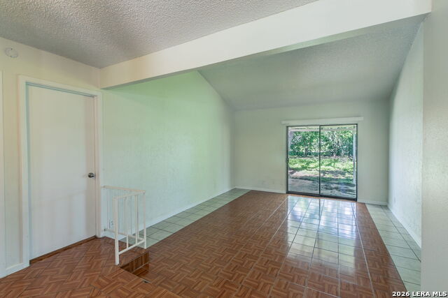129 Meadow Dr Property Photo 4