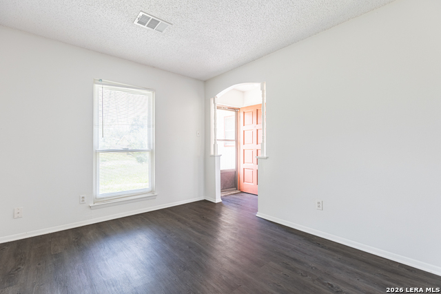 4910 Tennyson Dr Property Photo 6