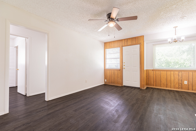 4910 Tennyson Dr Property Photo 7