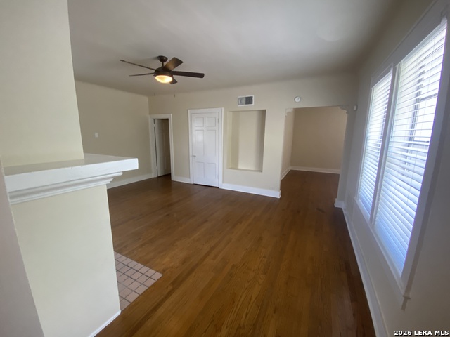 424 E Ashby Property Photo 2