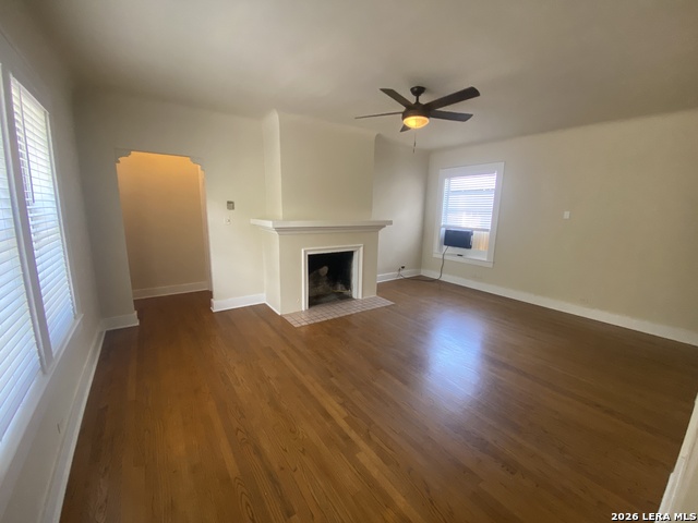 424 E Ashby Property Photo 3