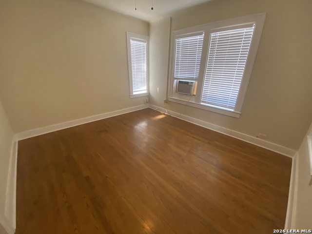 424 E Ashby Property Photo 4