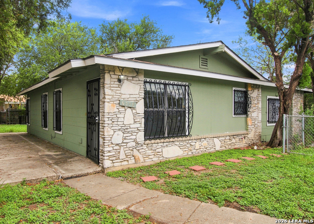 6358 W COMMERCE ST Property Photo 1
