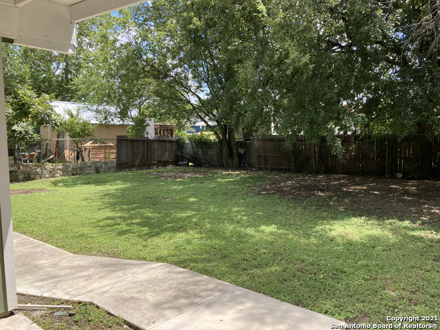6358 W Commerce St Property Photo 2