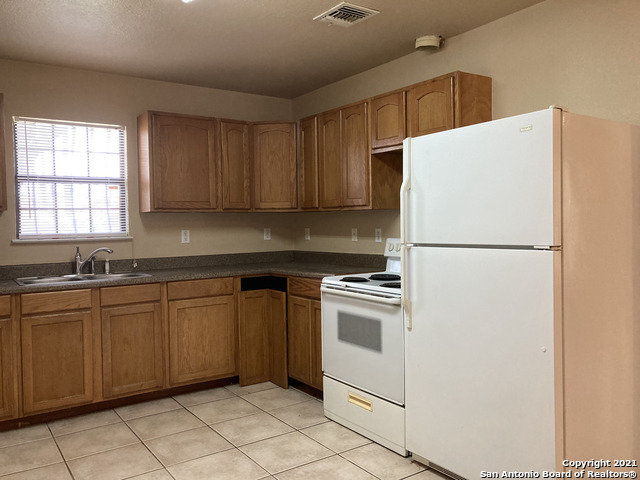 6358 W Commerce St Property Photo 4