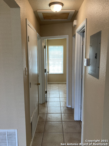 6358 W Commerce St Property Photo 7
