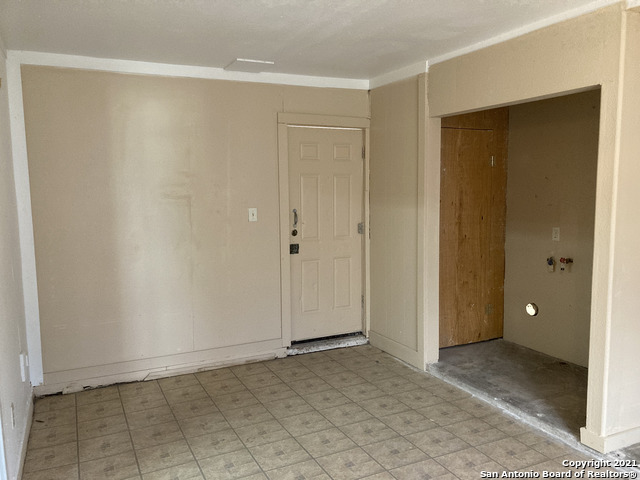 6358 W Commerce St Property Photo 11