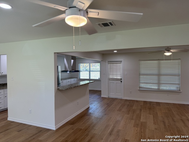 1703 Searcy Dr Property Photo 4