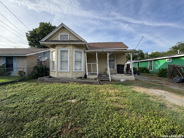 1027 Vermont St Property Photo 1