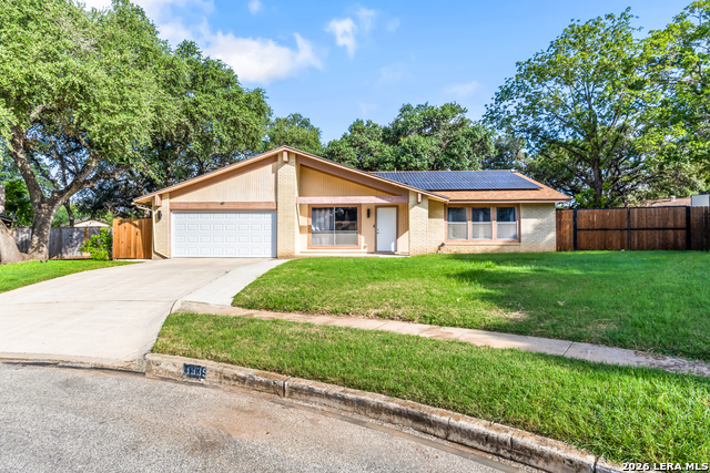 11935 Briarpath St Property Photo 8