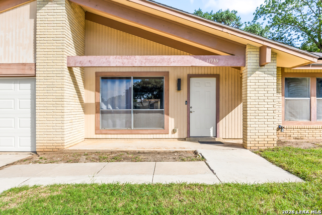 11935 Briarpath St Property Photo 10