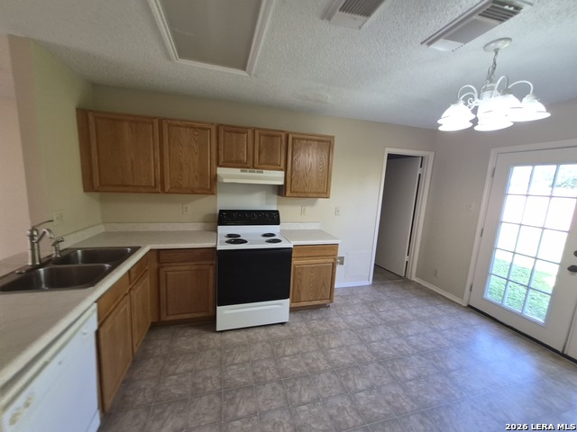 39 Weathering Creek Property Photo 7